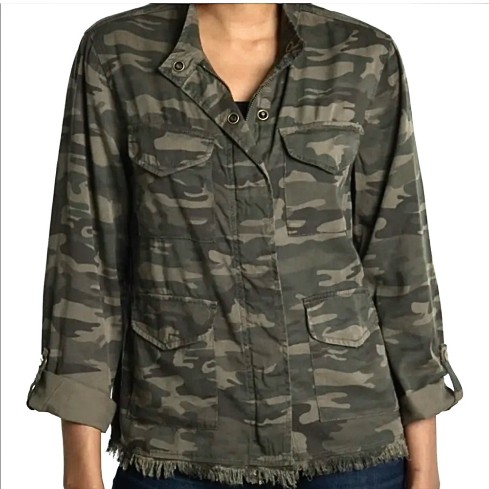 Sanctuary Anthropologie Women’s Olive Camouflage Fray Hem Jacket Size XS NWOT